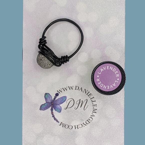 Three Purse Size Essential Oils Miniature Bottles 1ml Aromatherapy Jewelry NEW - Picture 7 of 12